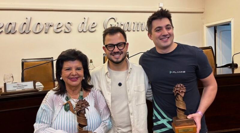 Luiza Trajano é homenageada com troféu e discute legado do Magalu na Gramado Summit