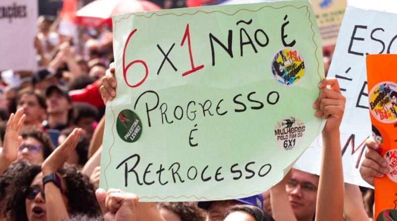 Lula e Motta destacam importância das mães na revisão da escala 6x1