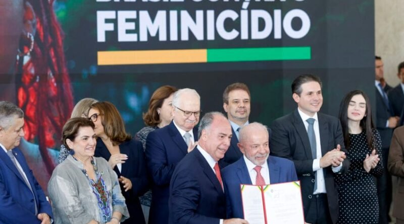 Lula publica decretos que fortalecem regulamentações para grandes empresas de tecnologia
