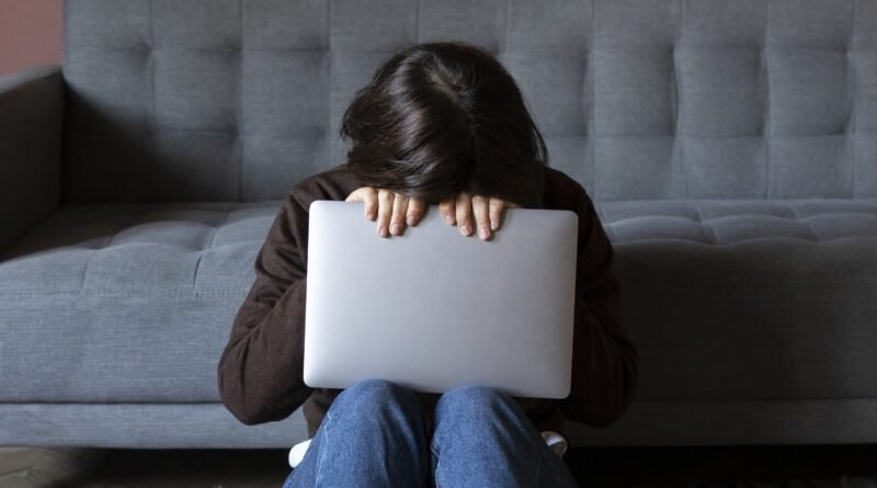 Mais de 10 milhões de crianças em países de baixa e média renda são vítimas de abuso sexual na internet