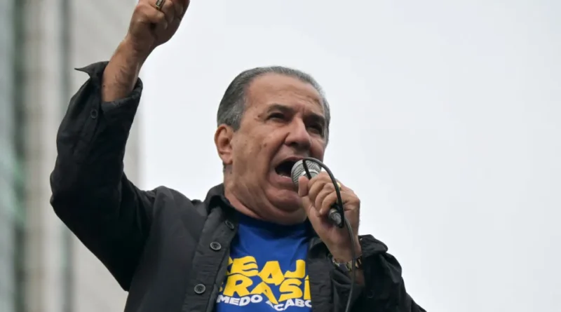 Malafaia denuncia perseguição do STF durante culto com Flávio Bolsonaro no Rio