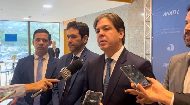 Ministro das Comunicações afirma que não deixará o governo após veto a Messias