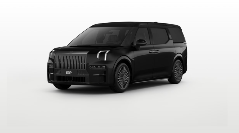 Minivan de 900 cavalos desperta entusiasmo com lançamento de novo carro chinês