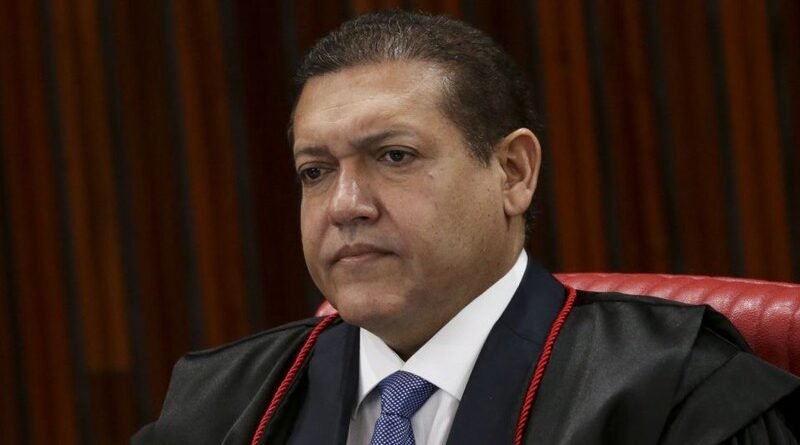 Nunes Marques é designado relator da revisão criminal de Bolsonaro