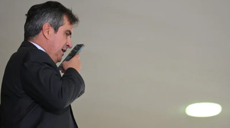 Operação contra Ciro Nogueira é interpretada como aviso a Vorcaro em delação