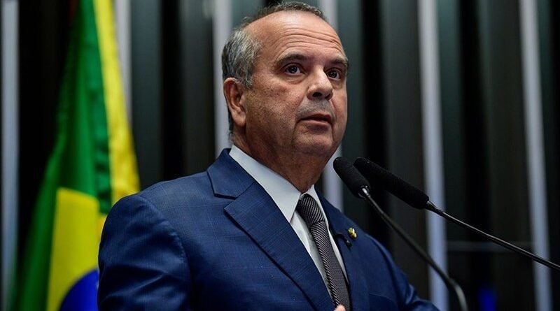 Oposição apresenta no Senado PEC do horário flexível após avanço da 6x1