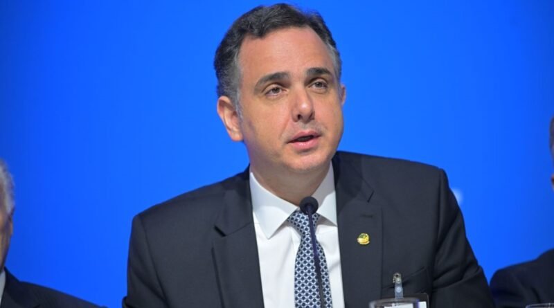 Pacheco anuncia encerramento de ciclo político e nega candidatura ao governo de MG