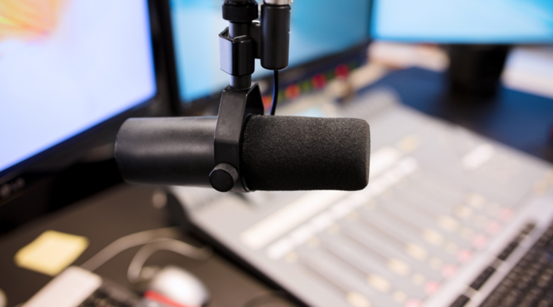 Painel em Ibirubá discute desafios do rádio na era digital