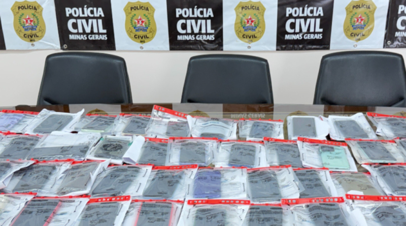 Polícia recupera centenas de celulares roubados e convoca proprietários para retirada