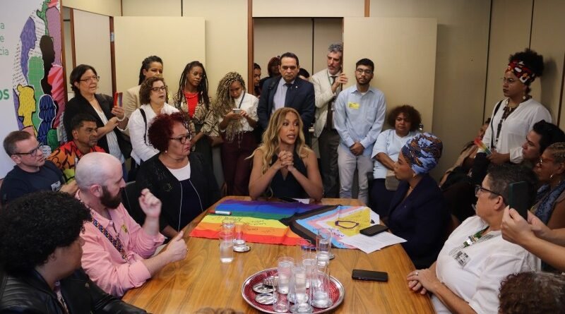 Projeto visa garantir a permanência das políticas LGBTQIA+ independentemente das mudanças de governo