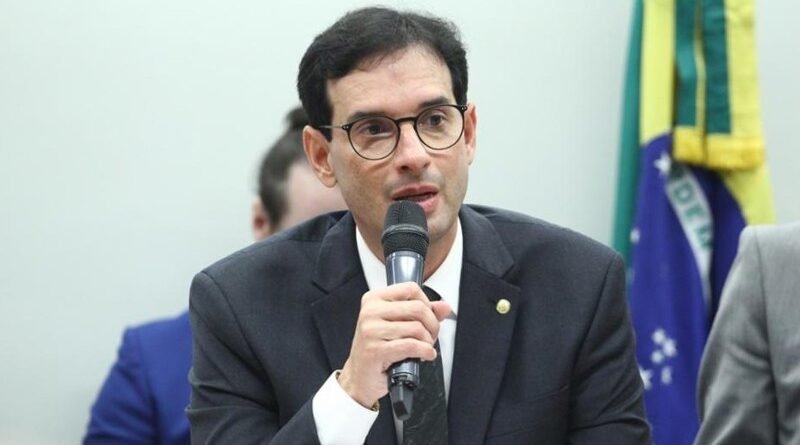 Relator sugere extinção gradual da jornada 6x1 e implementação de carga horária de 40 horas; confira o parecer