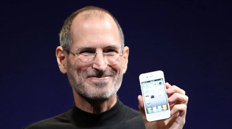 Steve Jobs presenteia secretária com Jaguar após atraso no trabalho