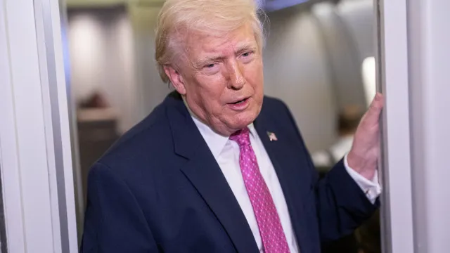 Trump suspende novo ataque ao Irã após solicitação de líderes árabes