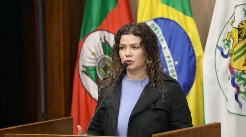 Vereadores de Caxias do Sul convocam secretária da Cultura para discutir impactos de cortes orçamentários