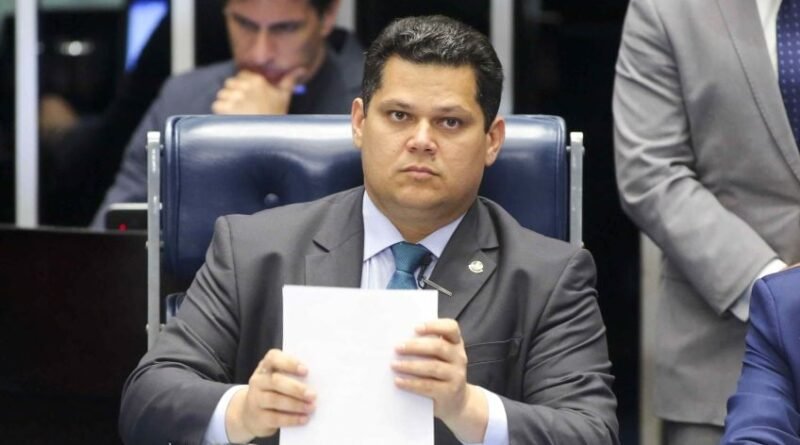 Alcolumbre confirma apoio a Jaques Wagner