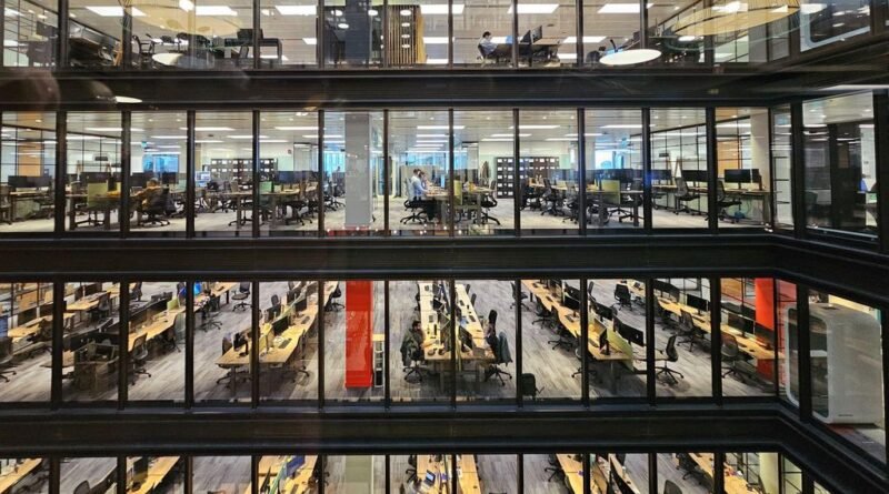 Amazon ignora ameaças da inteligência artificial e aumenta contratações no Brasil