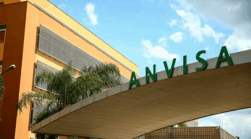 Anvisa autoriza primeiro medicamento para tratamento de ondas de calor na menopausa