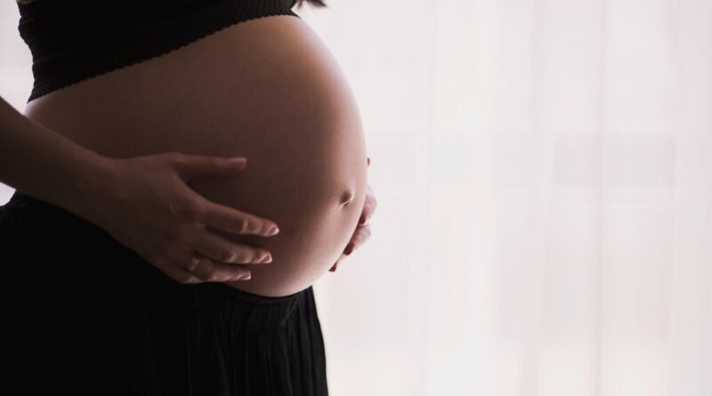 Aumento do risco de aborto espontâneo no trabalho pode ser evitado com três atitudes simples, sendo a terceira surpreendente