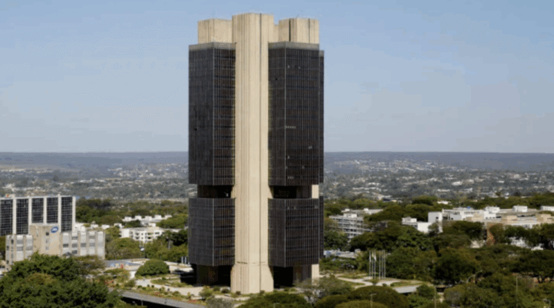 Banco Central expande acesso a contas em moeda estrangeira para empresas