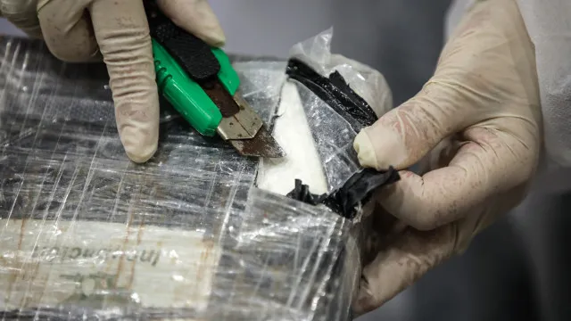 Brasileiro é detido em Hong Kong com quase 3 quilos de cocaína