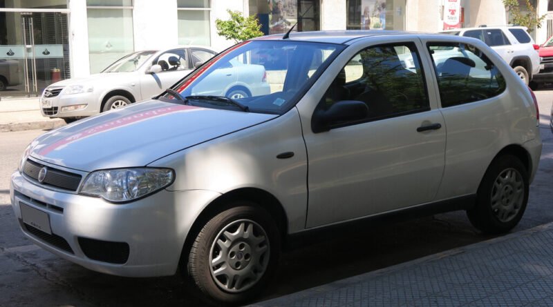 Carros usados de até 20 anos têm alta significativa de preço no Brasil