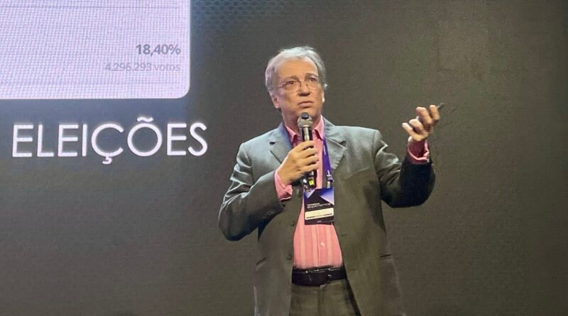 Caso Master pode impactar pontualmente e ocorre em momento irrelevante para a campanha eleitoral, afirma cientista político