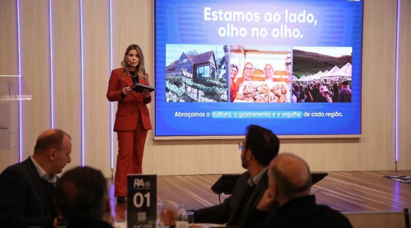 CEO da RBS discute futuro da comunicação em palestra na CIC Caxias