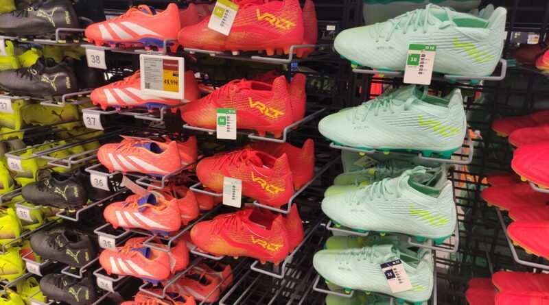 Chuteira rosa se destaca na Copa do Mundo e revela o segredo por trás da cor que dominou os gramados