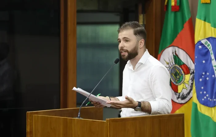 Comissão de Ética analisa solicitação para suspender mandato de Hiago Morandi em Caxias do Sul