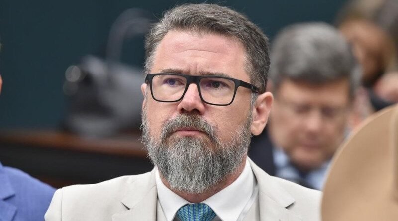 Conselho de Ética da Câmara aprova suspensão de Marcos Pollon
