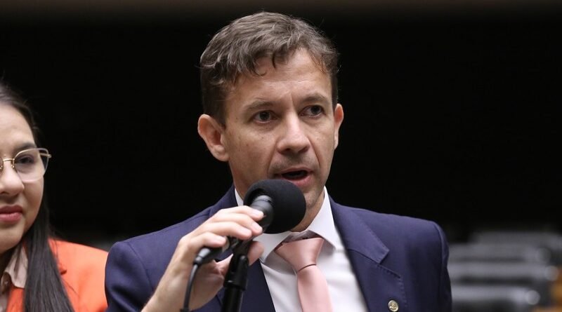 Eduardo Velloso propõe aumento no repasse do FNSP para Estados e Distrito Federal