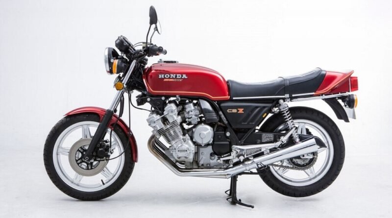 Engenheiro da Honda converte caça Phantom em motocicleta e gera revolta do chefe que pede reformulação total do projeto
