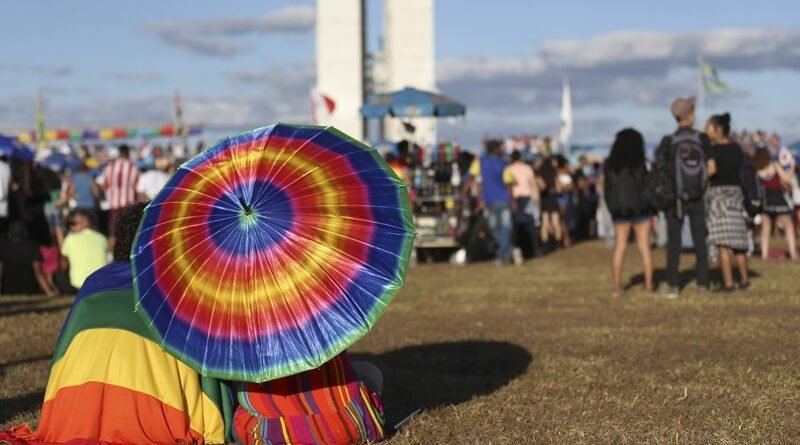 Erika Hilton lança projeto para apoiar Paradas LGBTQIA+