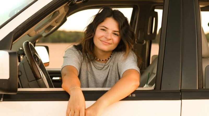 Estudo global aponta que motoristas mulheres enfrentam estresse causado por passageiros que oferecem conselhos