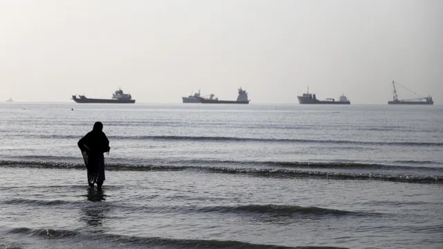 EUA bloqueiam passagem de 139 navios pelo Estreito de Ormuz desde início da restrição