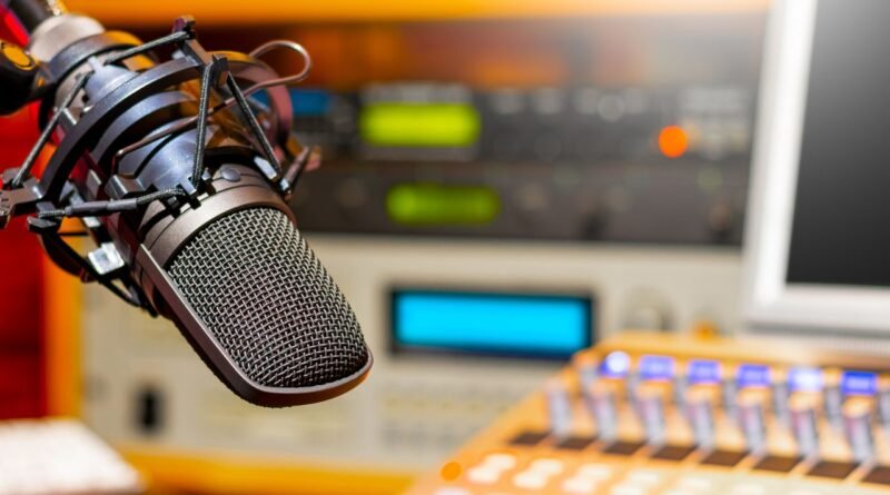 Fazendo Arte completa 30 anos de contribuição à cultura na rádio universitária