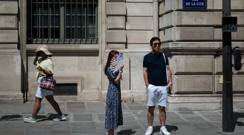 França amplia alerta máximo em departamentos devido à intensa onda de calor
