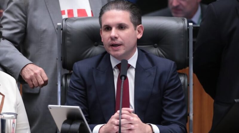 Governo retira urgência de projeto de lei que extingue escala 6 por 1