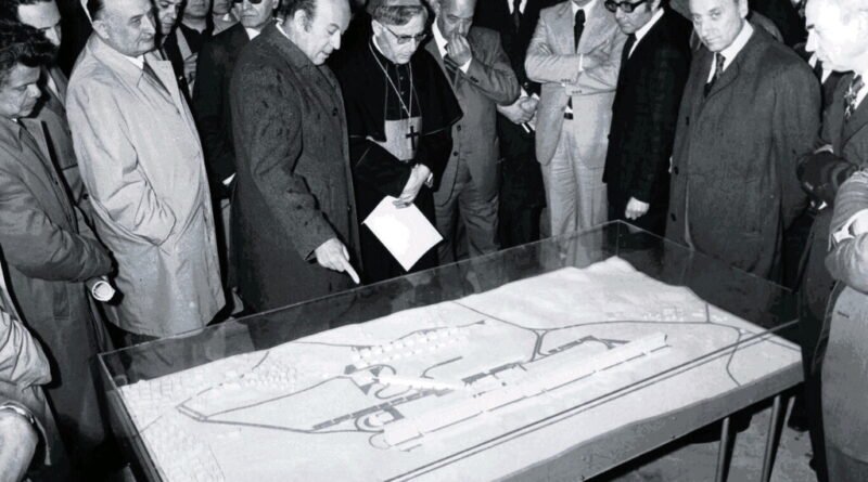 Itália ainda arca com as consequências da tentativa de construir uma cidade dentro de um prédio de um quilômetro de altura em 1972