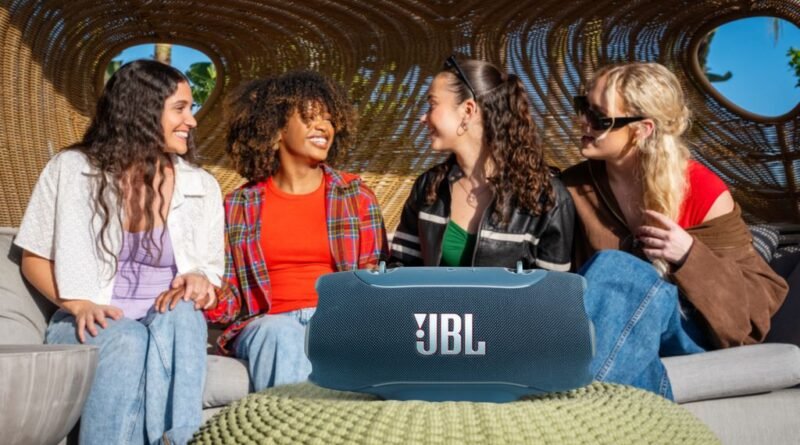 JBL lança boombox de ombro no Brasil com 24 horas de bateria e preços divulgados