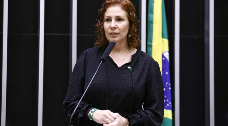 Justiça italiana considera parcialidade de Moraes e anula extradição de Zambelli