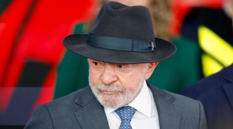 Lula afirma que apenas durante seu governo os pobres têm acesso a crédito