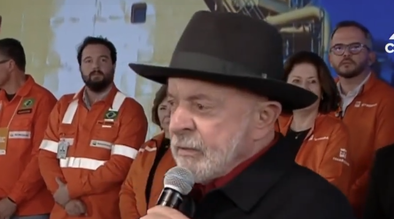 Lula critica Jair Bolsonaro e o chama de "coisa que governou e está presa"