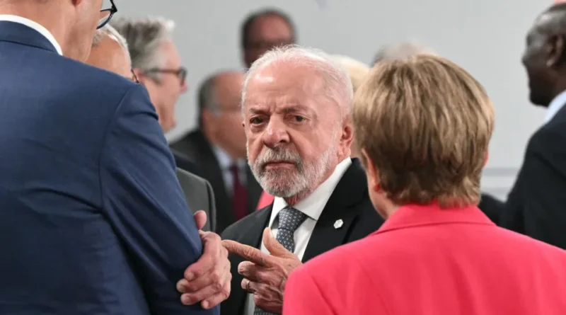 Lula critica Trump e pede que não interfira nas eleições brasileiras