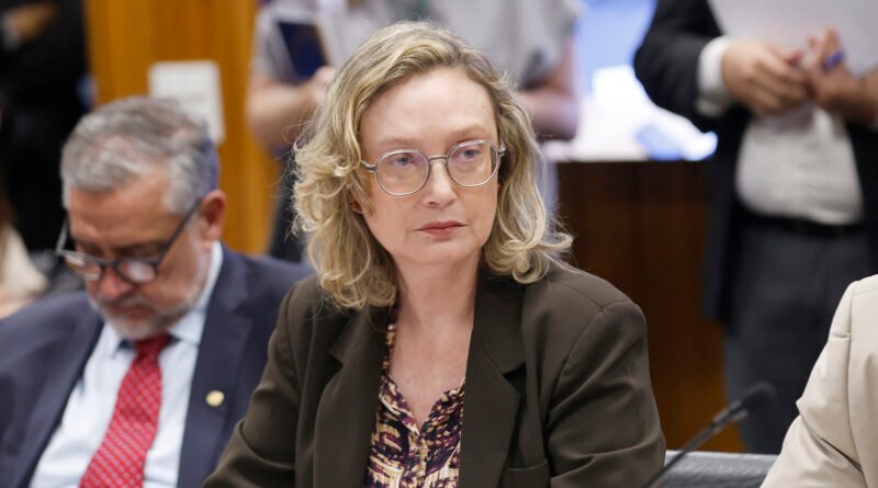 Maria do Rosário defende Michelle Bolsonaro e afirma que nenhuma mulher deve ser menosprezada