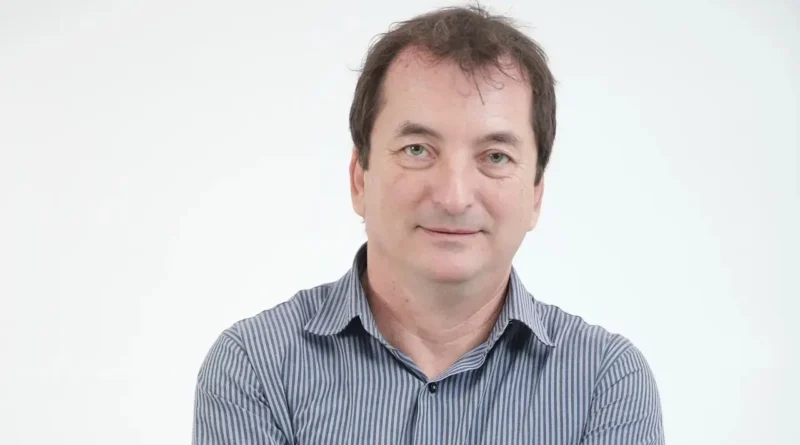 Nova obra de Humberto Trezzi inaugura Clube do Livro do Sindjors
