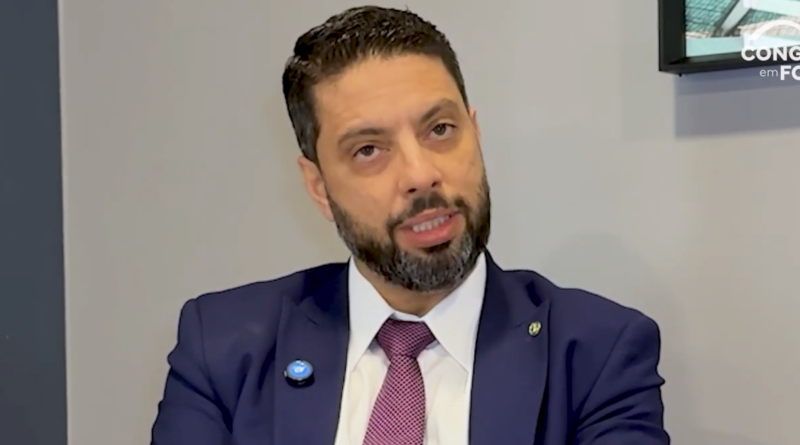 Pai atípico Igor Timo revela desafios vividos por pessoas autistas