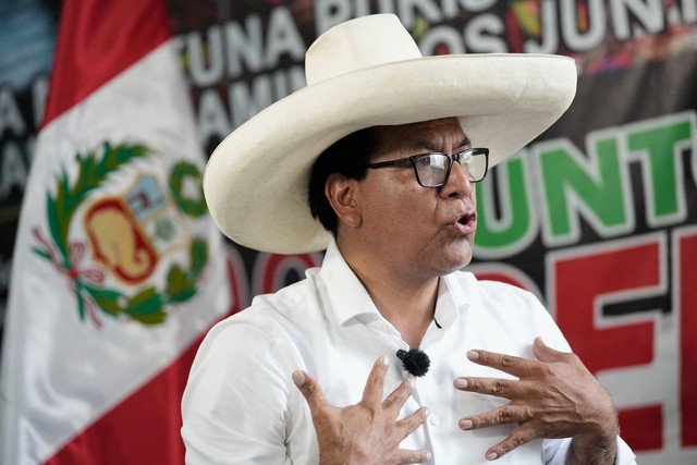 Partido de Roberto Sánchez desconsidera resultados das eleições no Peru e convoca protestos em massa