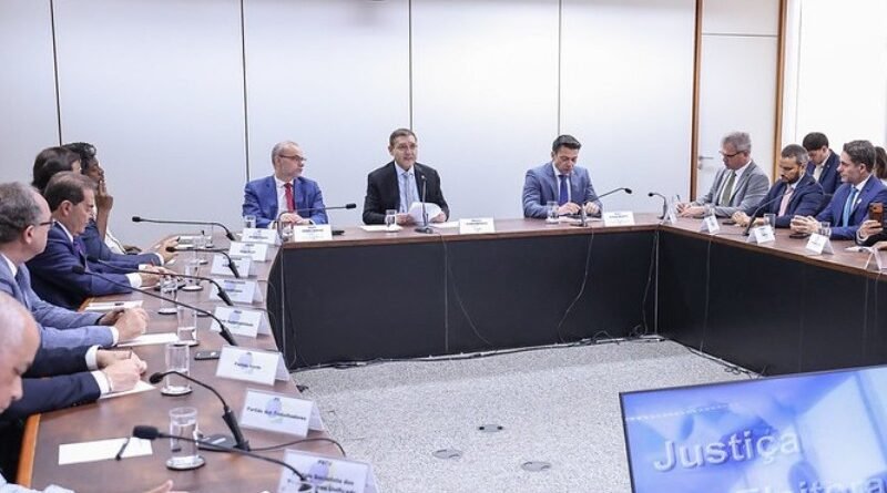 Partidos estabelecem compromisso com uso responsável de inteligência artificial nas eleições