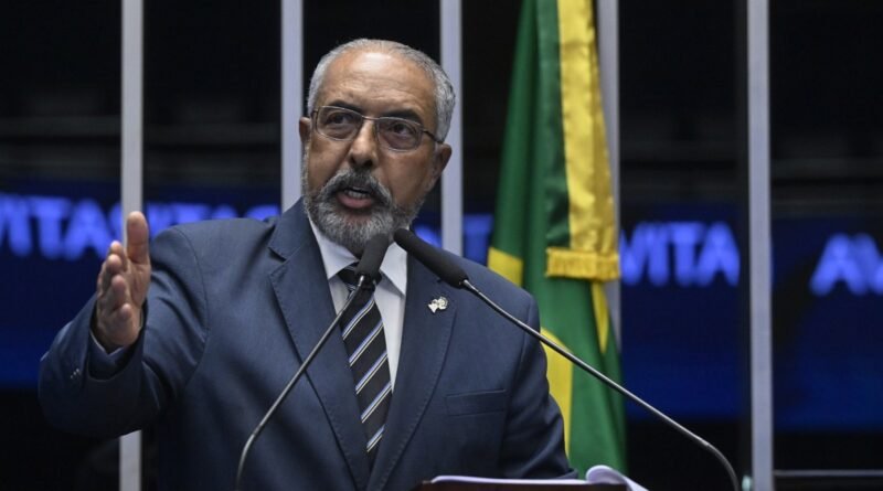 Paulo Paim defende urgência no término da 6x1